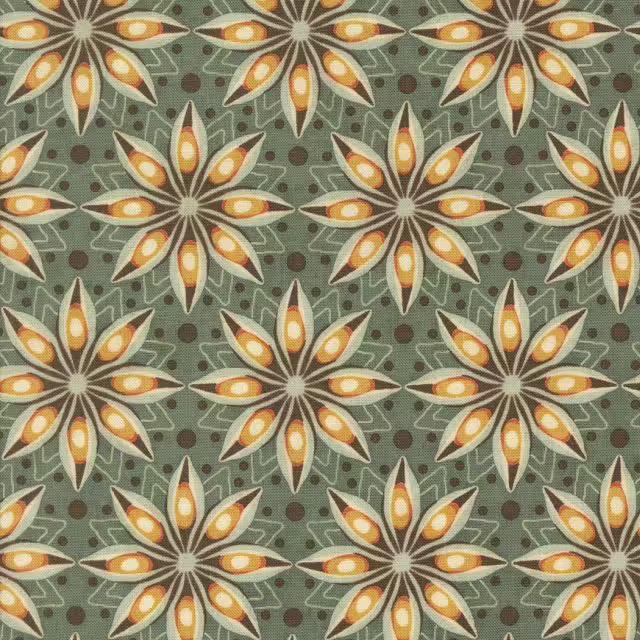 Acorn Hollow Eucalyptus - 50 cm - Basic Grey