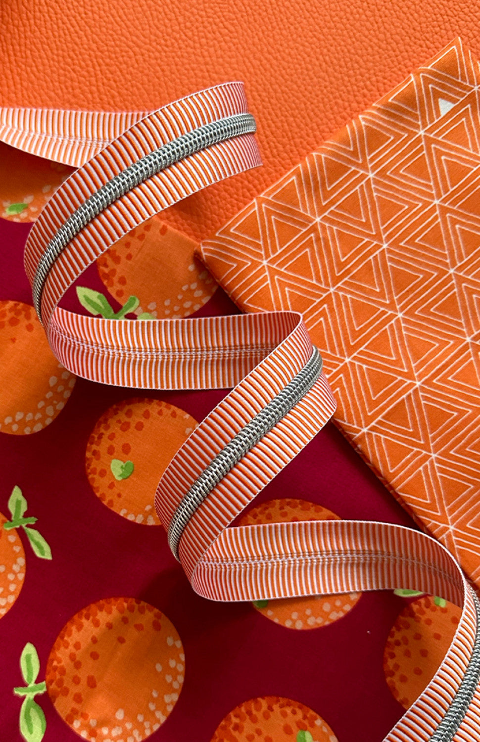 Orange randig nylon dragkedja med nickel tänder #5 - 3 yard (2.7 m)  - Sassafras Lane Designs