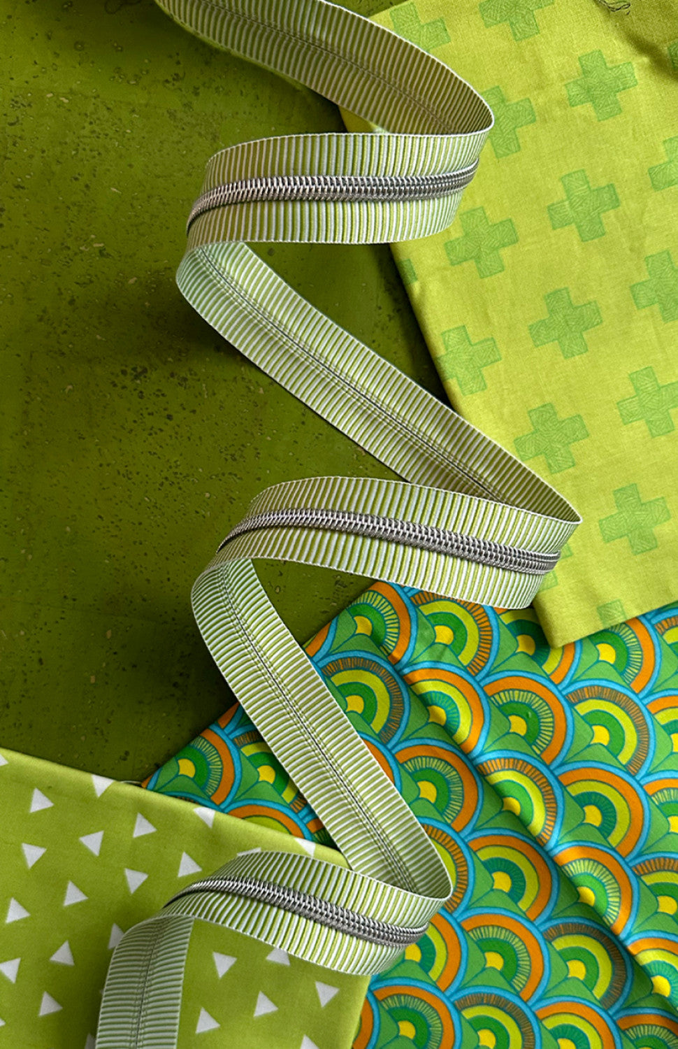 Lime grön randig nylon dragkedja med nickel tänder #5 - 3 yard (2.7 m)  - Sassafras Lane Designs